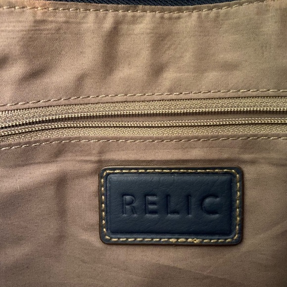 Relic Crossbody Purse Satchel Bag faux leather Vegan with matching wallet EUC - Picture 10 of 16